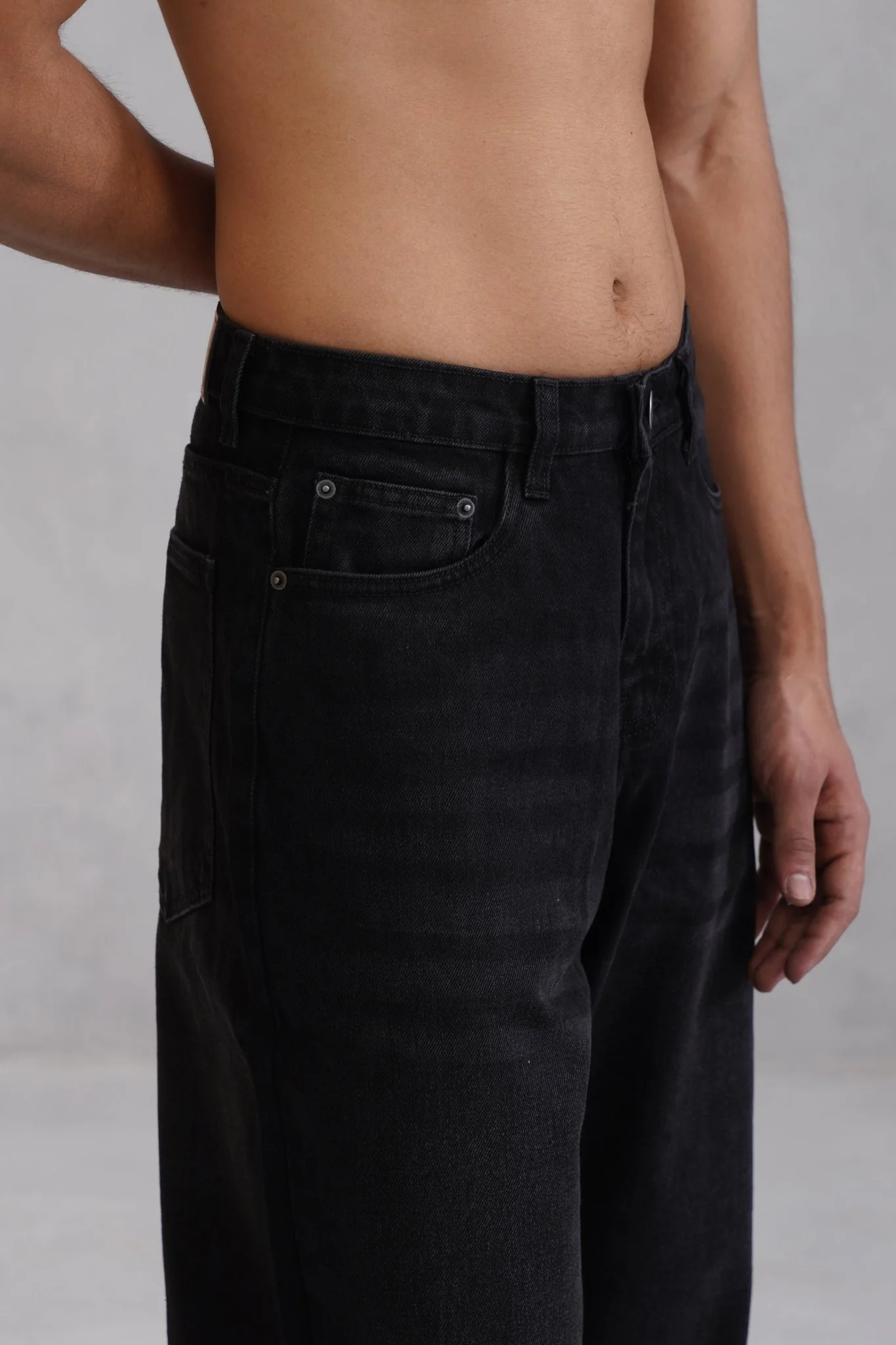 Baggy fit Denim - Charcoal Black - Image 4